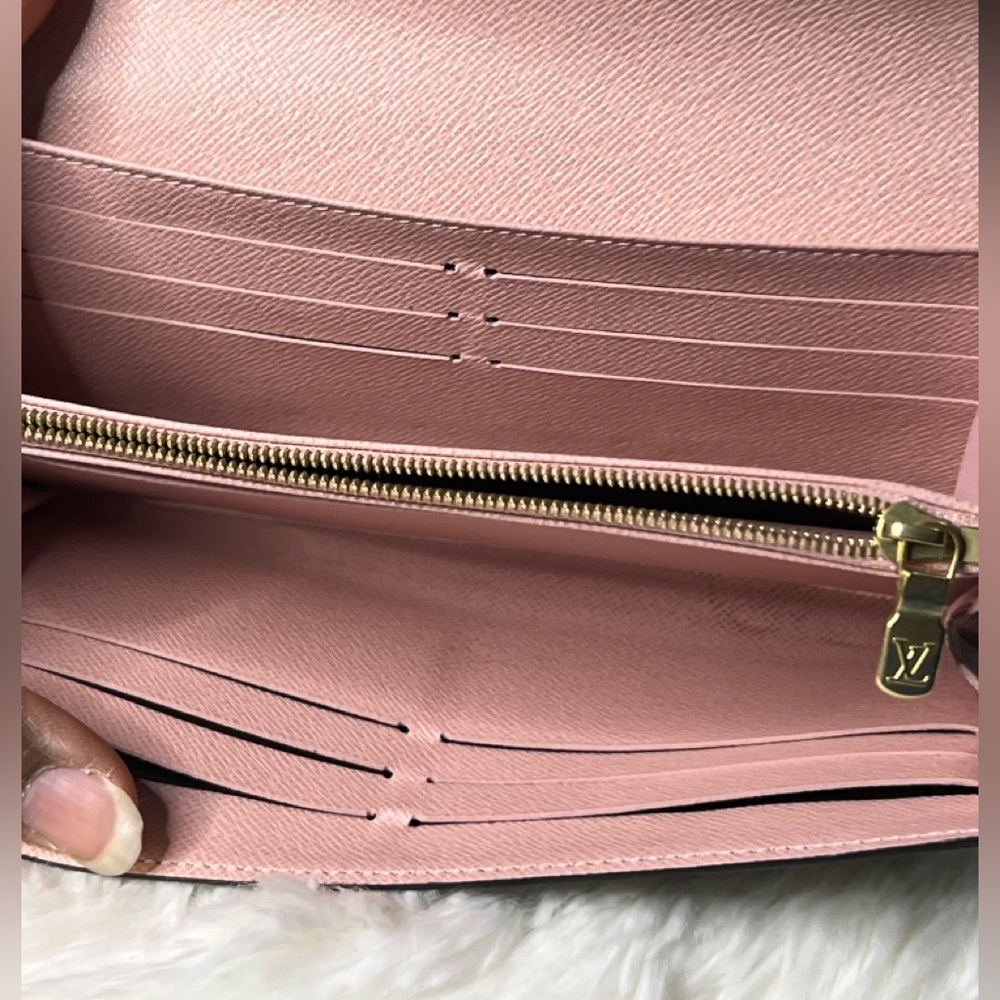 ❌SOLD❌ Louis Vuitton Monogram Canvas Sarah Wallet with Pink Interior Authentic - Picture 6 of 10